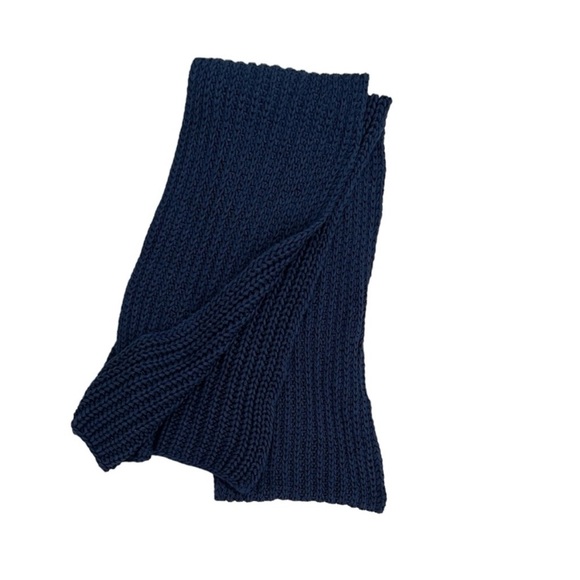 Women's Winter Scarf Lot - 3 Scarves - Picture 2 of 7